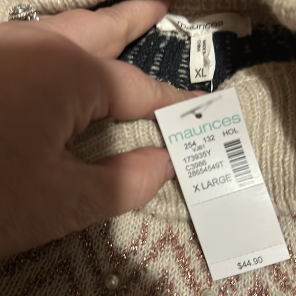 NWT women’s Maurice’s sweater size XL mock neck pearl detail - Picture 2 of 4